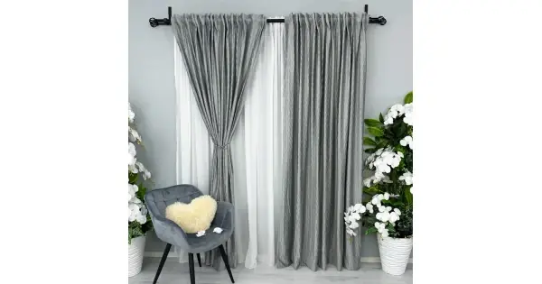 Noutate Set 2 draperii din Catifea Plisata cu opacitate ridicata, Gri deschis, 1.75m latime x 2.4m inaltime, cu rejansa pentru sina