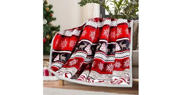 Patura pufoasa cocolino, cu BLANITA, 200x230cm, Craciun, Rosu, Alb, Gri, fulgi de nea, reni Ofertă